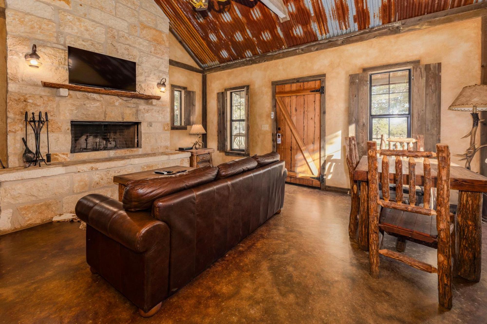 Country Inn Cottages Fredericksburg Ngoại thất bức ảnh