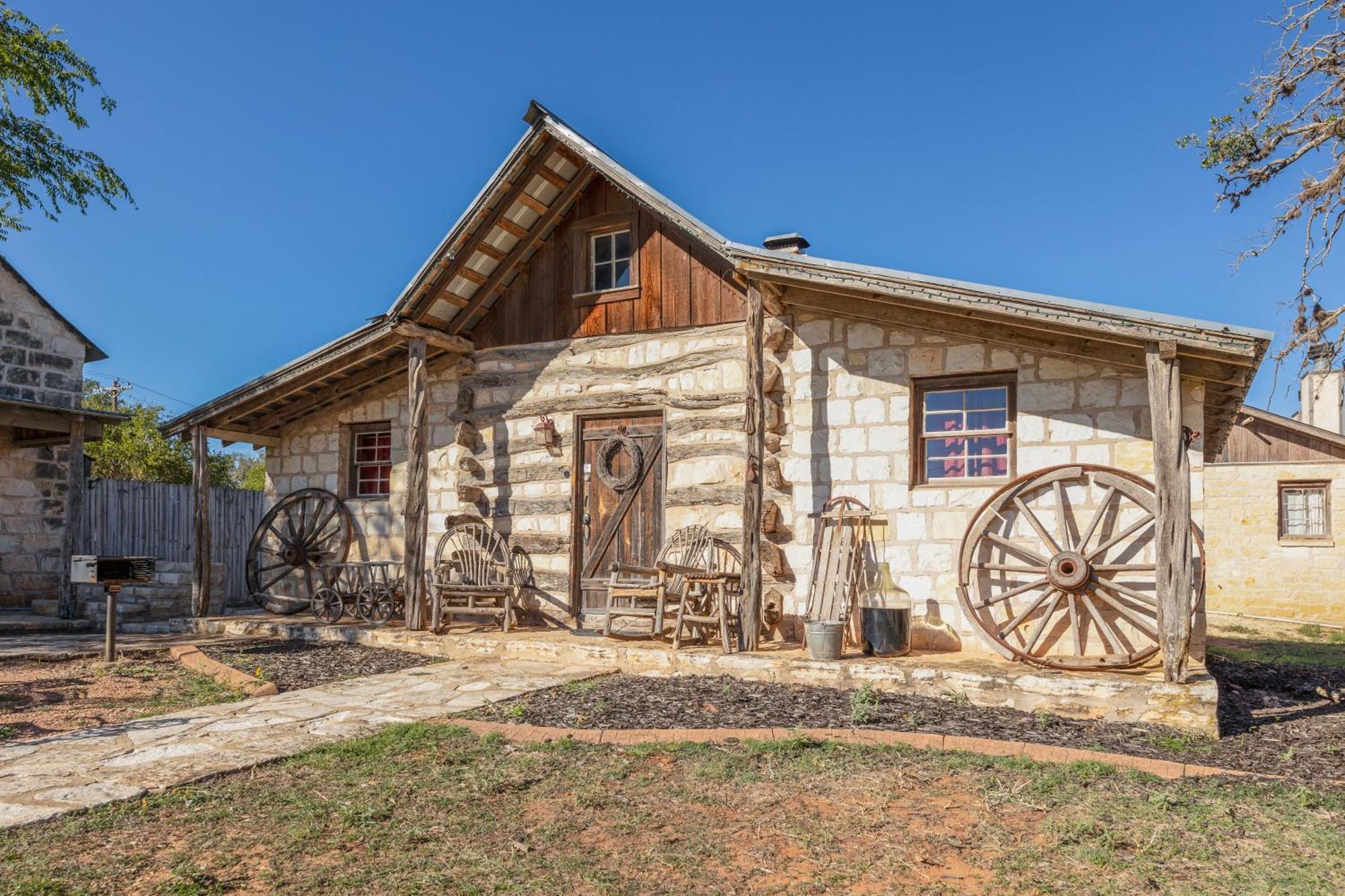 Country Inn Cottages Fredericksburg Ngoại thất bức ảnh